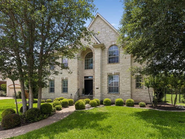 View 7221 Ellaview LN in Great Hills Sec 31 7221 Ellaview LN - property photo 1 - Luxury home in Great Hills Sec 31, Austin, TX