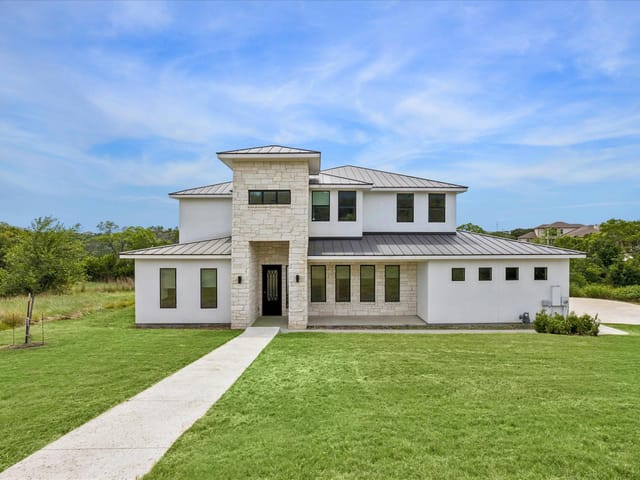 7224 Getaway DR