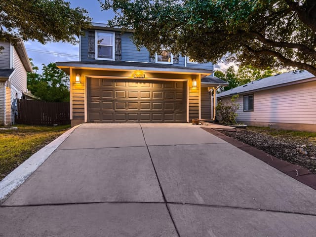7225 Cayenne Ln