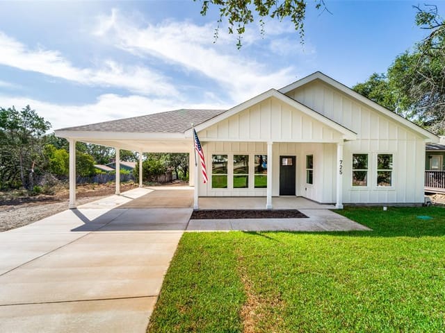 725  Circleview Dr  