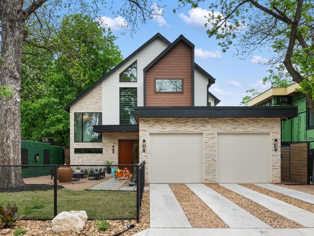 73 Julius ST