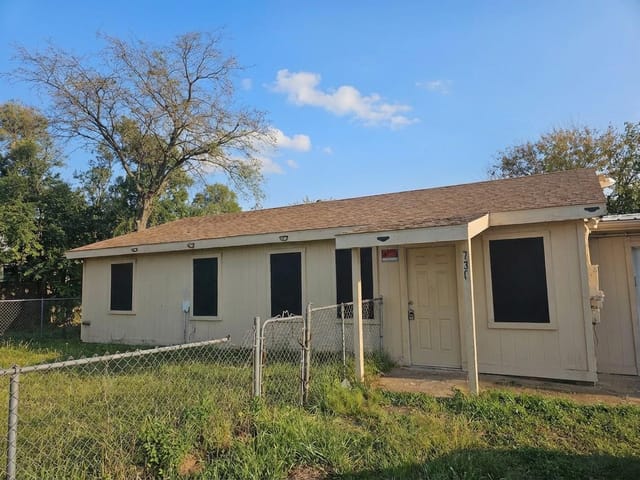 7300 Bennett Ave Unit #B