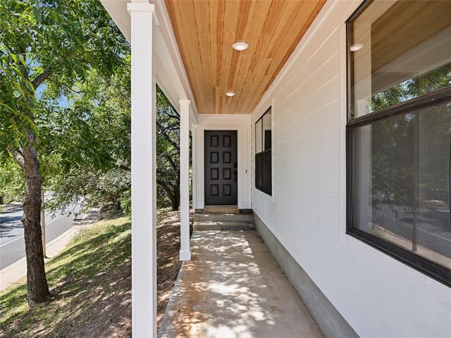 7300 Cave Holw