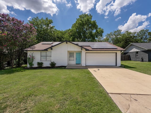 7300 Lazy Creek DR