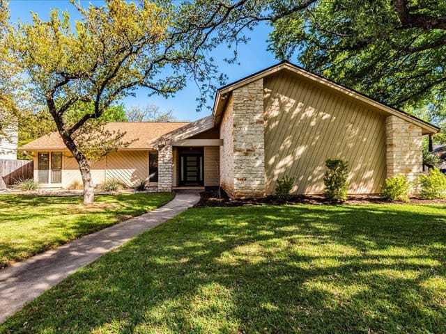 7300 Tanbark Cv