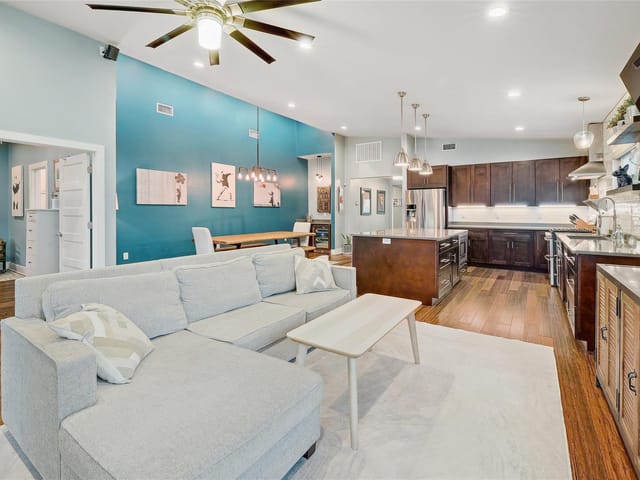 7301 Grover Ave