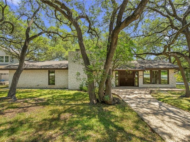7301 Mesa Dr