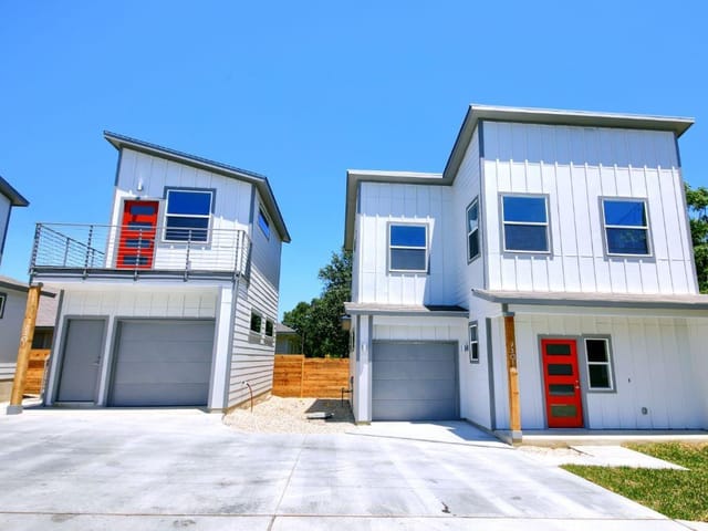 7301 Providence Ave Unit #B