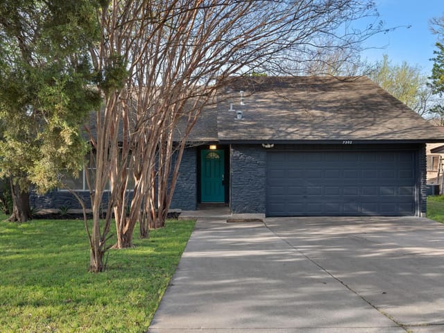 7302 Ferndale Cir