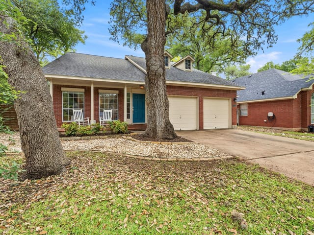 7302 John Blocker Dr