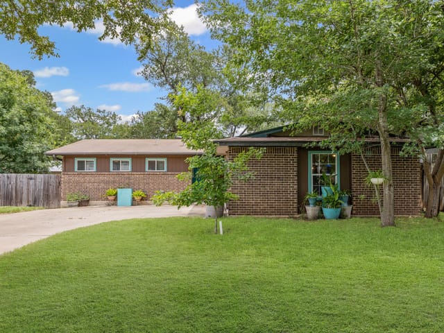 7303 Scenic Oaks Cir