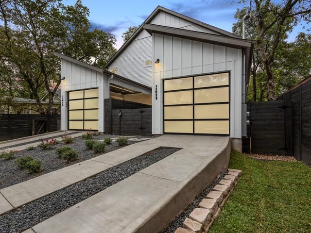 7305 Blessing Ave Unit #B
