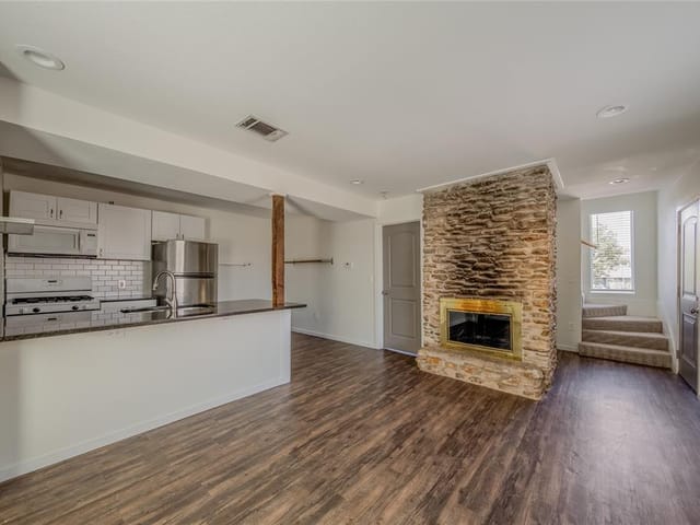 7305 Grand Canyon Dr