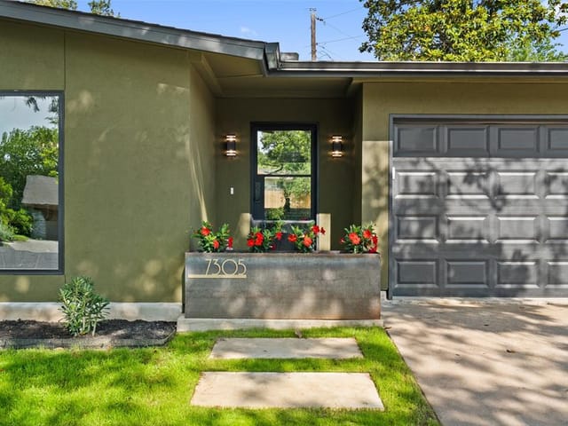 7305 Marywood Cir