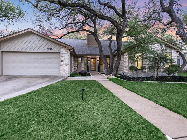 7306 Fireoak Dr