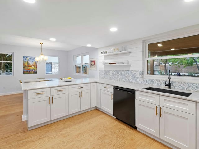7307 Danwood Dr