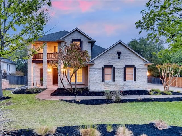 7308 Doswell Ln