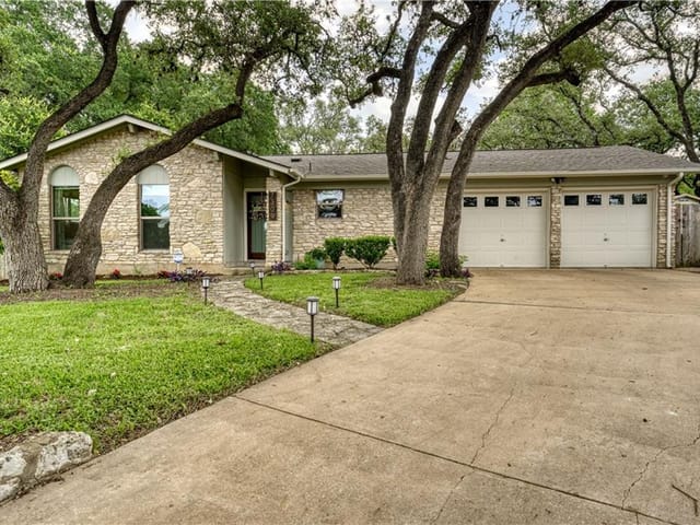 7309 Scenic Oaks Cir