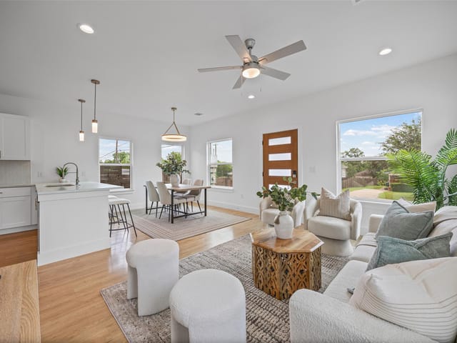 7310 Carver Ave Unit #2