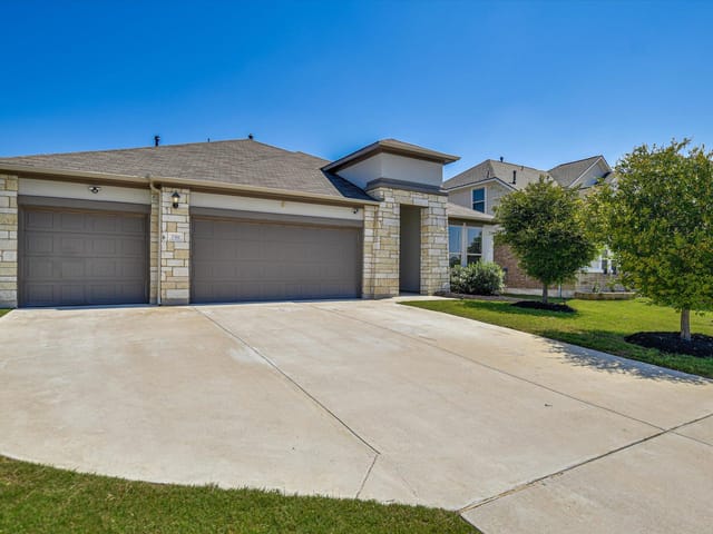 7311 Leonardo DR