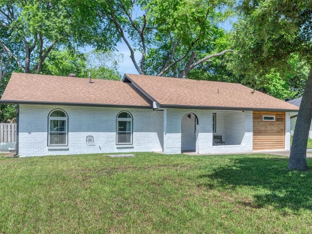 7312 Shadywood Dr