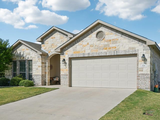 7316 Caladium DR