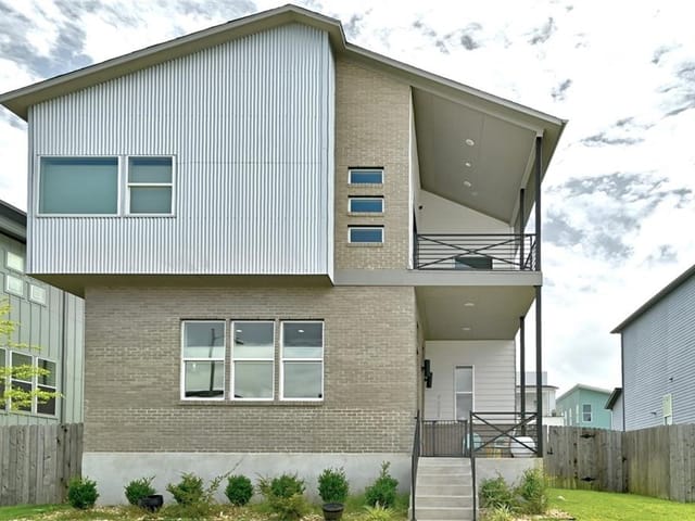 7321 Cordoba Dr