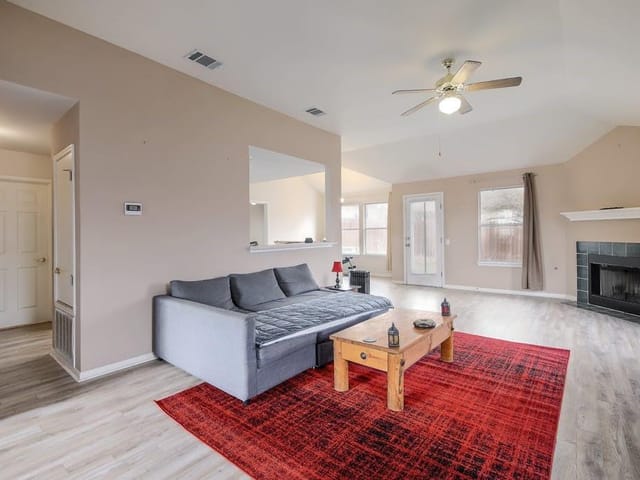 7324 Colony Park Dr