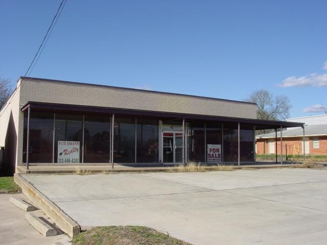 734 Cameron Ave