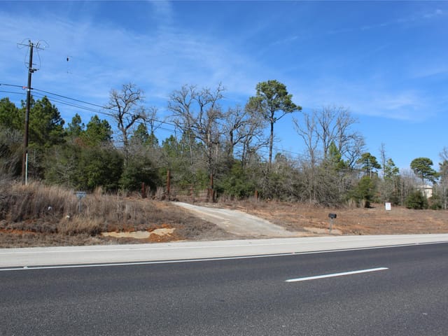 736 Highway 21 Hwy E