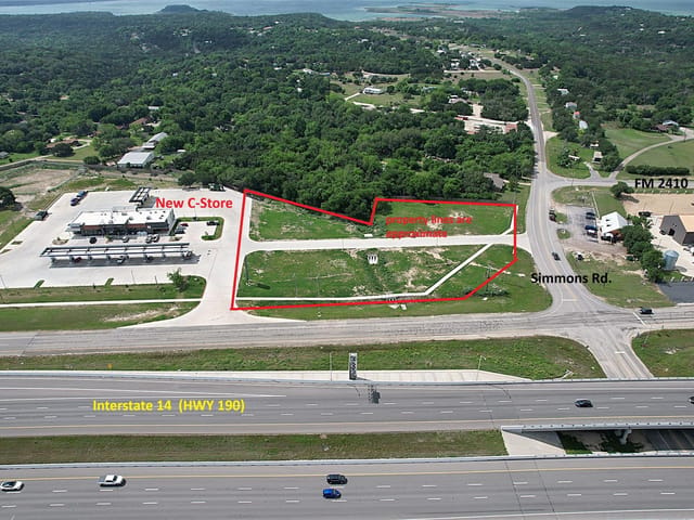 7379 W Us Highway 190