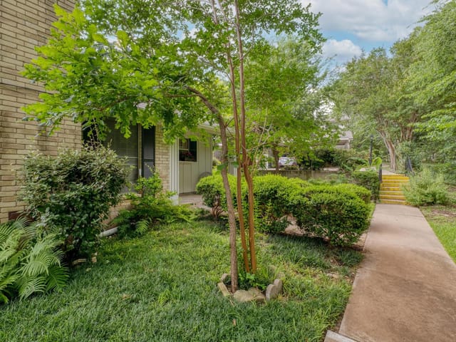 7400 Ophelia Dr