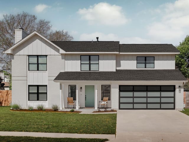 7402 Whistlestop Dr