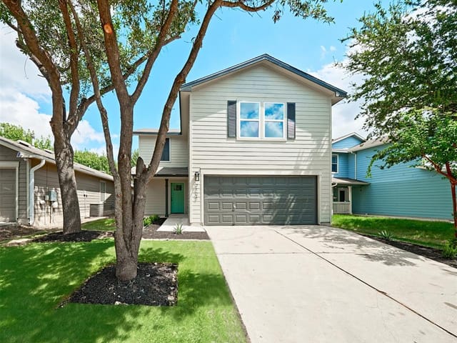 7404 Elk Pass Dr