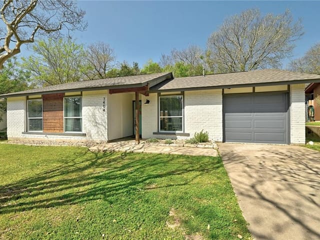 7404 Lunar Dr