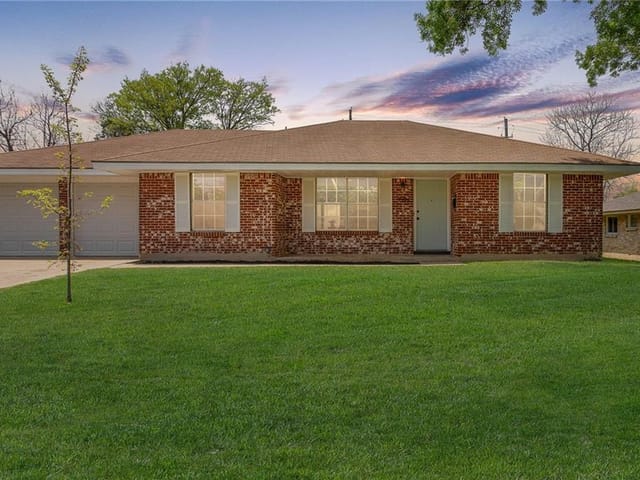 7406 Berkman Dr