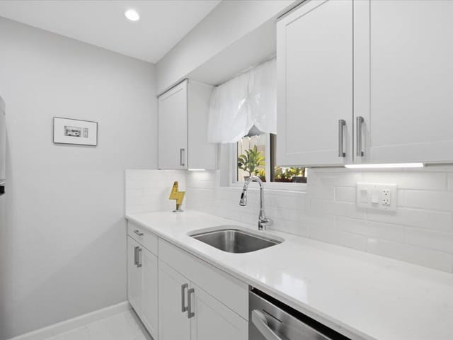 7406 Shadow Hill DR Unit #104