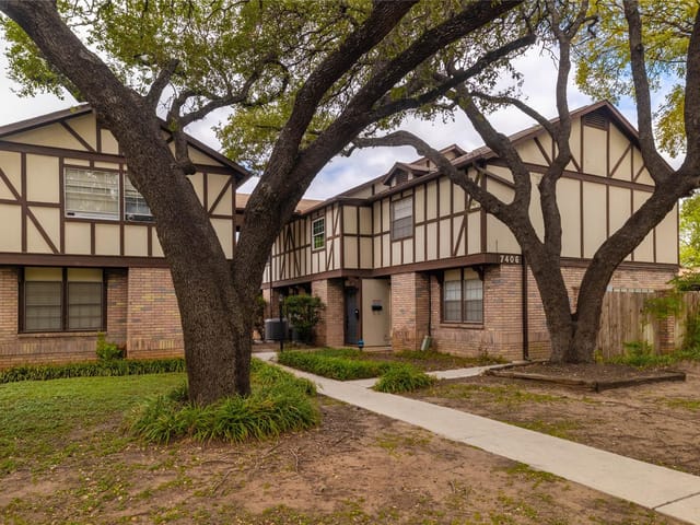 7406 Shadow Hill Dr Unit #108
