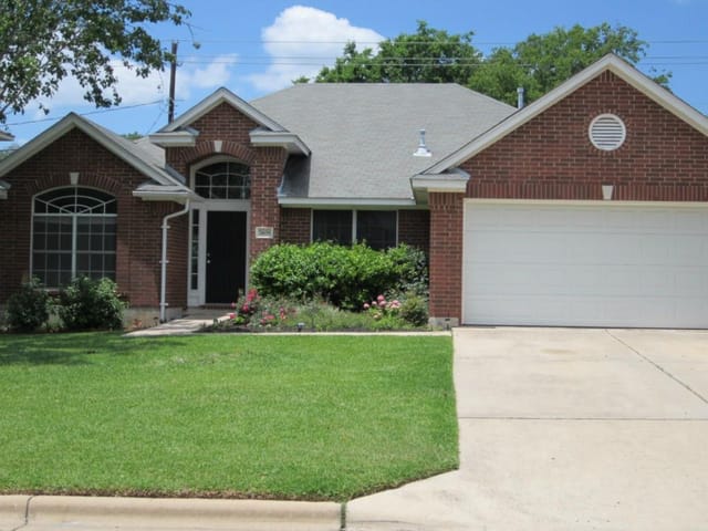 7408 Vol Walker Dr