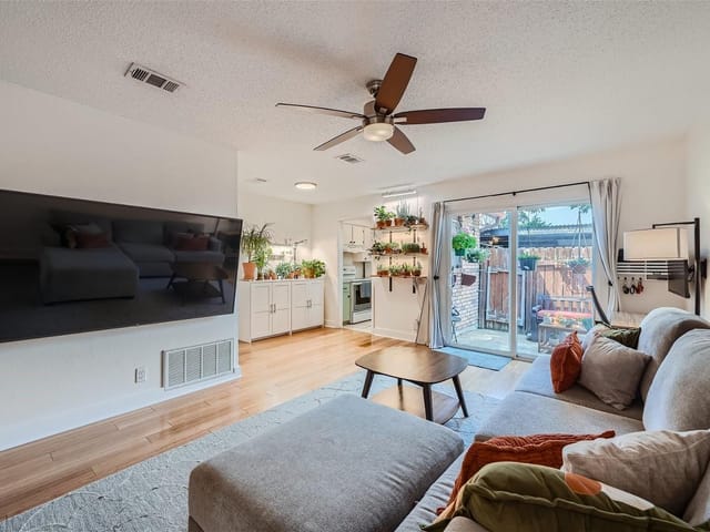 7409 Shadow Hill DR Unit #104