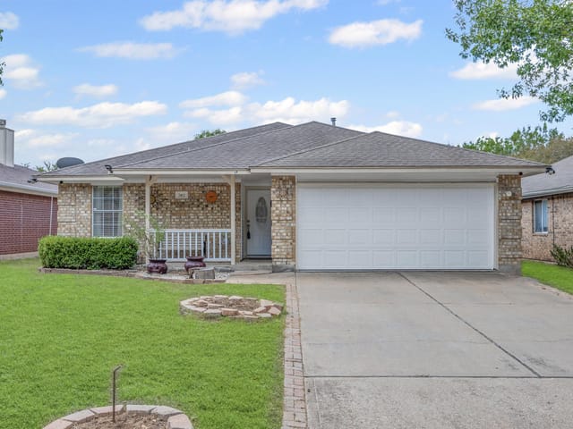 7412 Crepe Myrtle DR