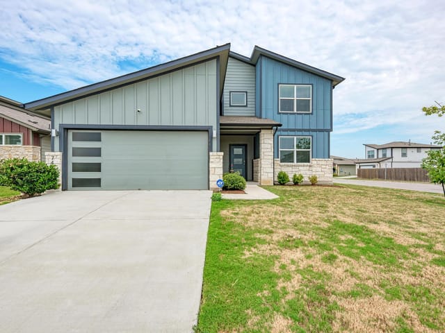 7420 Peggie Nell DR