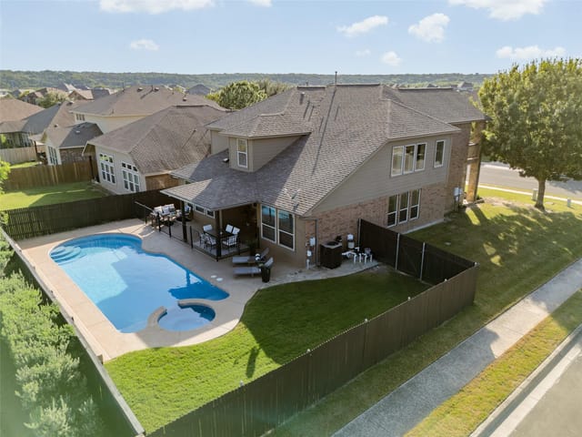 746 Easton DR