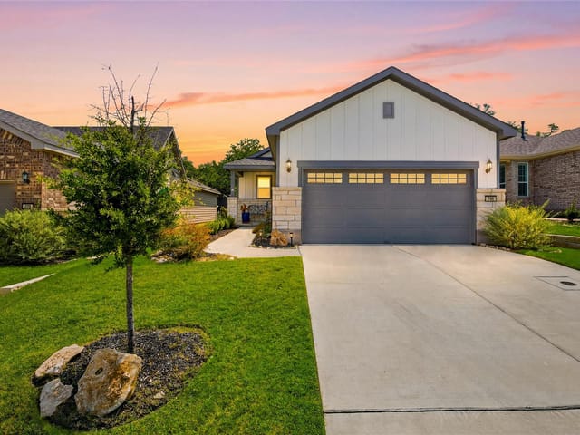 746 Livewater LN