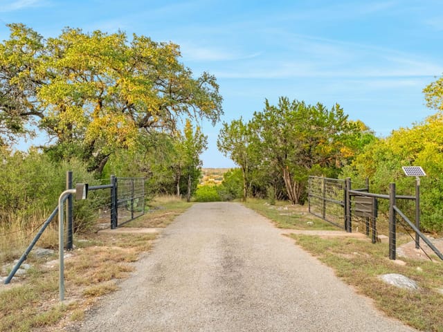 746 Trail Rock Dr