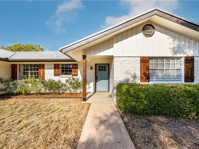 7502 Dawn Hill Cir