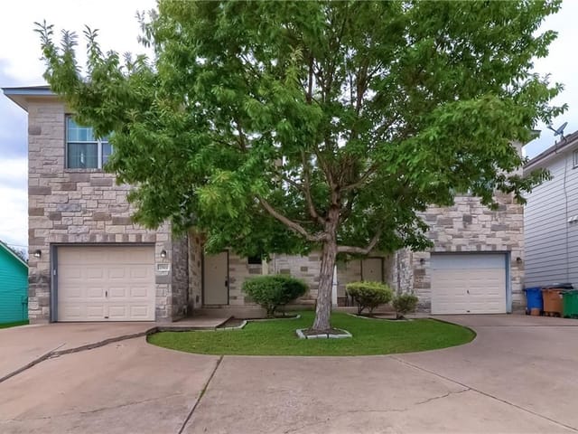 7502 Lazy Creek Dr