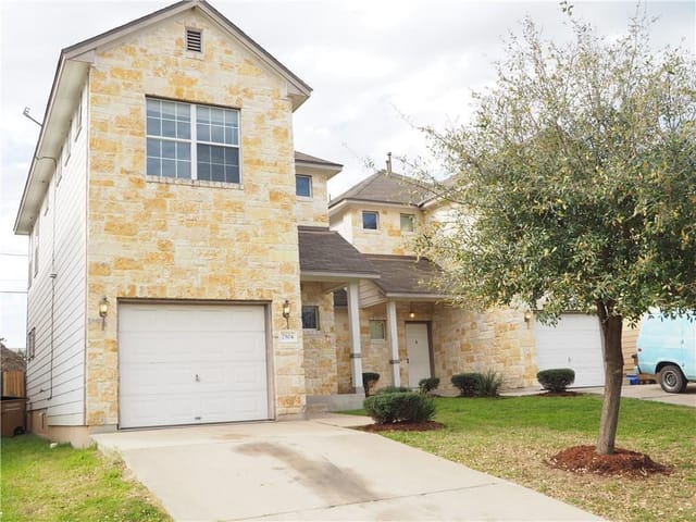 7504 Lazy Creek Dr Unit #B