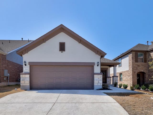 7505 Albany Dr
