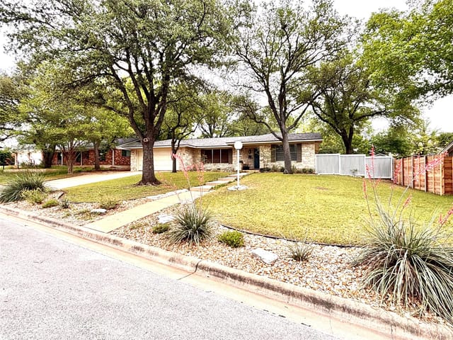 7505 Greenhaven DR